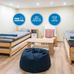 Cozy & Quiet Near Kiraly Street Free Parking, Ac, Perfect For 4 Guests! Apartmán